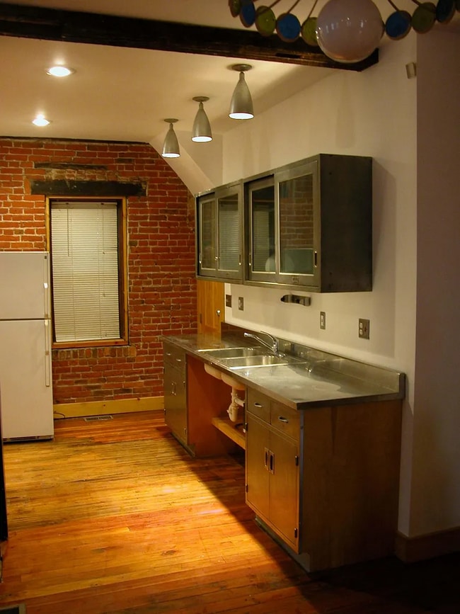 Photo - W 54th Triplex Unidad 1