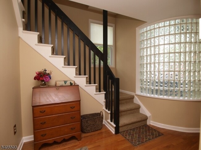 Photo - 8 Raritan Pointe