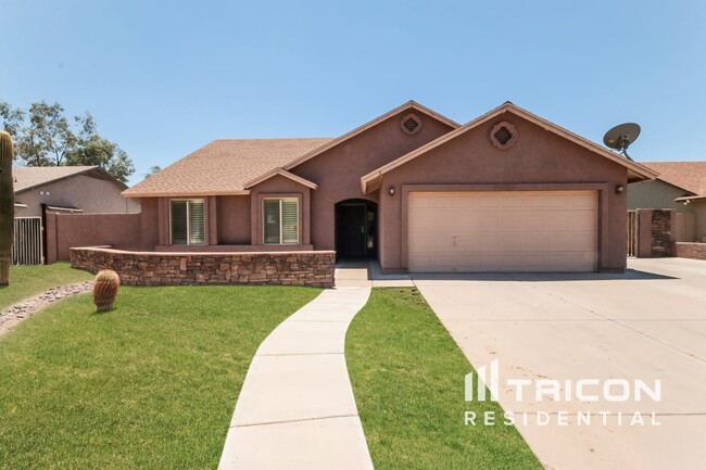 Photo - 1519 E Sequoia Dr House