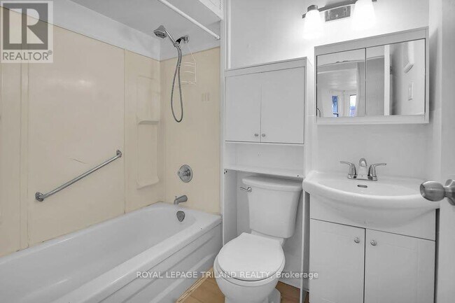 Photo - 21 Jessie St Unit 2