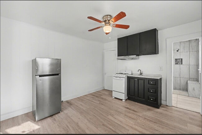 Photo - 732 N Victor Ave Unit B