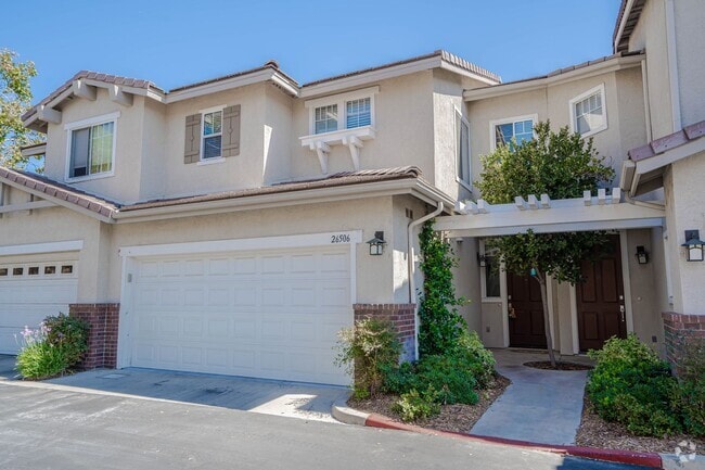 Building Photo - 2-Bedroom Townhome in Valencia's Cheyenne ...