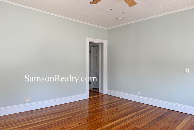 Photo - 792 Mineral Spring Ave Unit 2