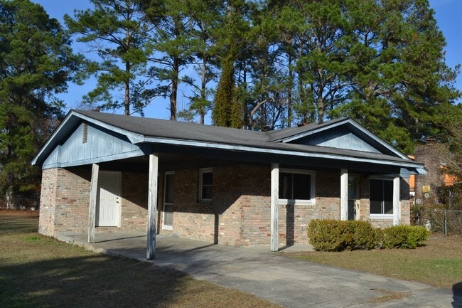 Building Photo - House for Rent