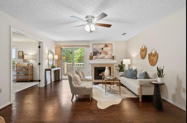 Photo - 5011 Sharon Rd