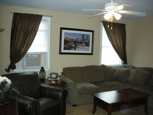 Photo - 2716 E County Line Rd Unidad Second Floor