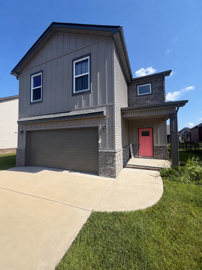 Building Photo - 3 Bedroom Dog Friendly Home For Rent Near Post!