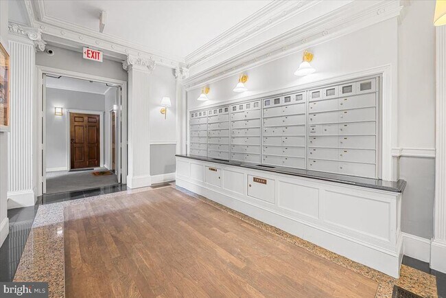 Photo - 1830 17th St NW Unidad 103