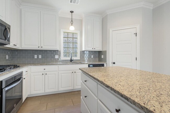 Building Photo - 4 Bedroom in Lexington Park