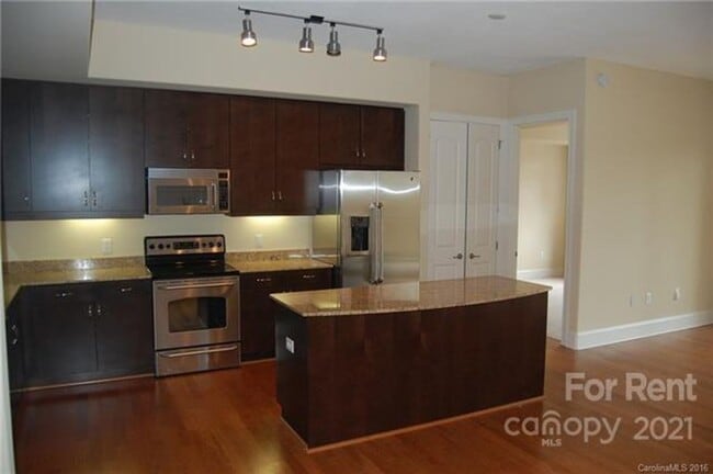 Photo - 4620 Piedmont Row Dr