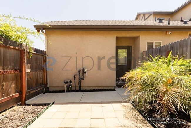 Photo - 126 Royce Ln Casa
