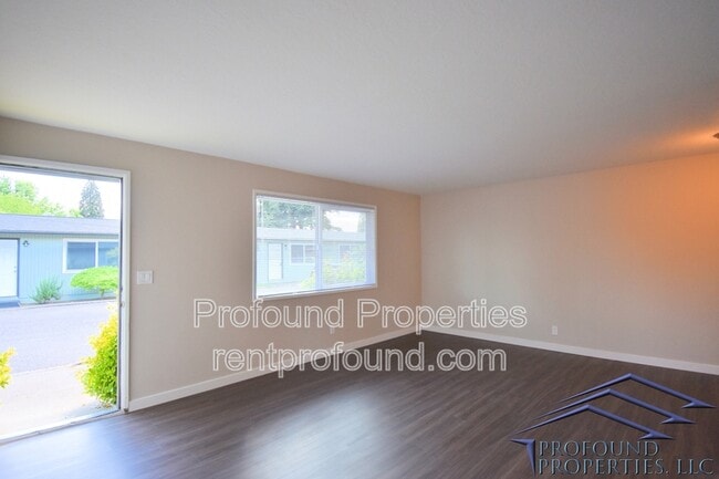 Photo - 742 SE 13th Ave