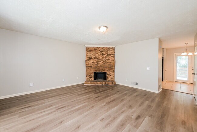 Photo - 5353 Ridgemere Ct