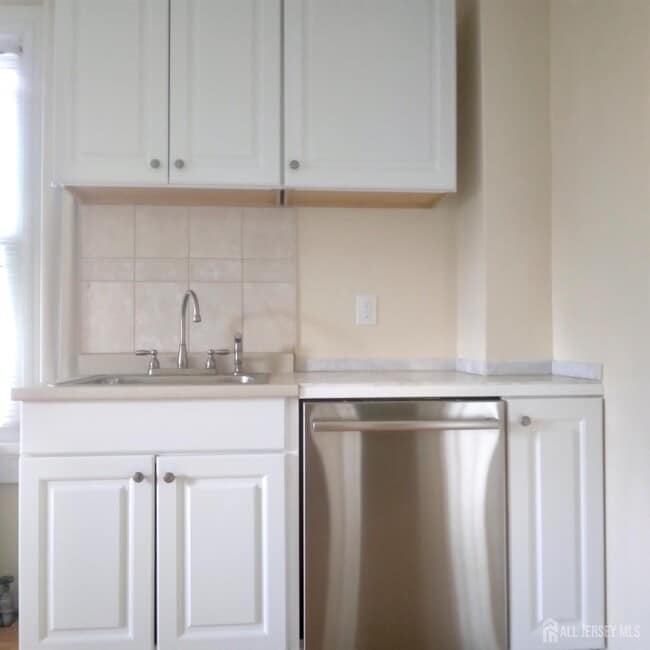 Photo - 63 E Somerset St Unit Apt 1