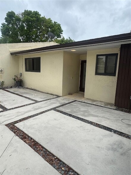 Photo - 13932 Kendale Lakes Dr