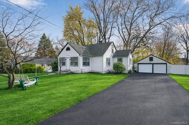 Photo - 36 Swezey Pl