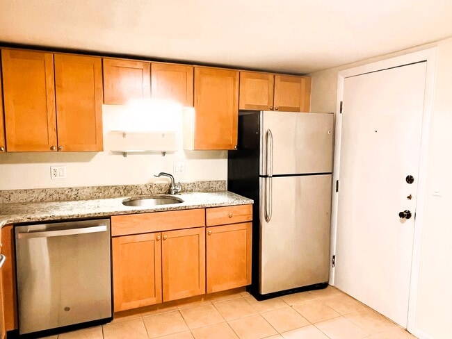 Photo - 870 Haverhill St