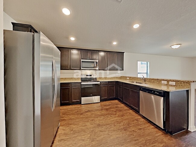 Photo - 1108 Brenton Leaf Dr