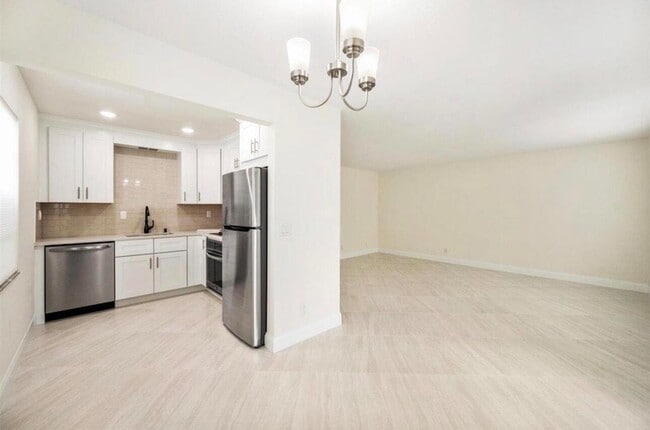 Photo - 401 Monaco Way Unit 401