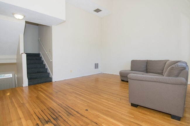Photo - 123 Glenville Ave