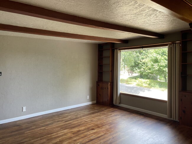 Photo - Spacious 3-Bedroom Home with Bonus Room & Two-Car Garage