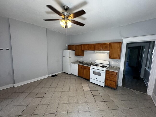 Photo - 303 McClelland Ave