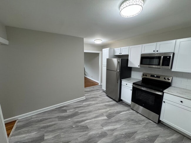 Photo - 2112 N Stewart Ave