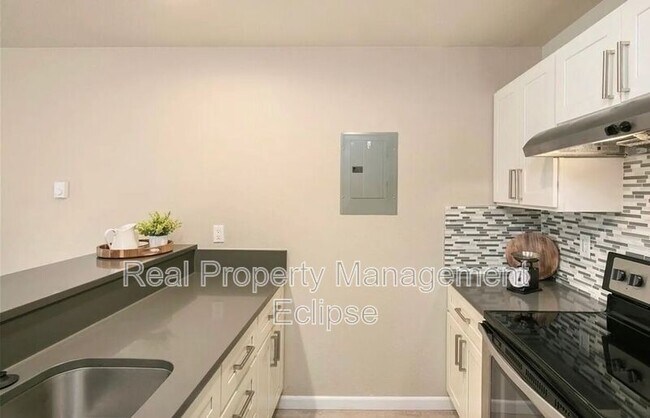 17431 Ambaum Blvd S Unit B13