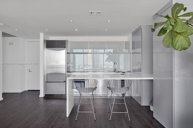 Photo - 1040 Biscayne Blvd Unidad 3306