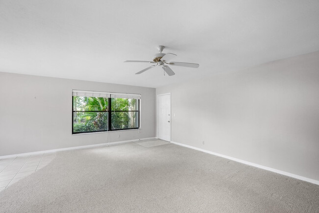 Photo - 361 SW South River Dr Unit 101