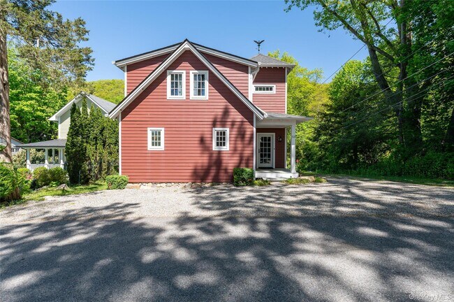 53 Cove Rd