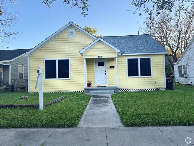Building Photo - 405 W James Ave Rental