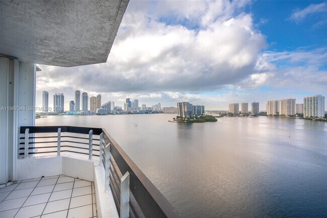 Photo - 3530 Mystic Pointe Dr Unit 1401