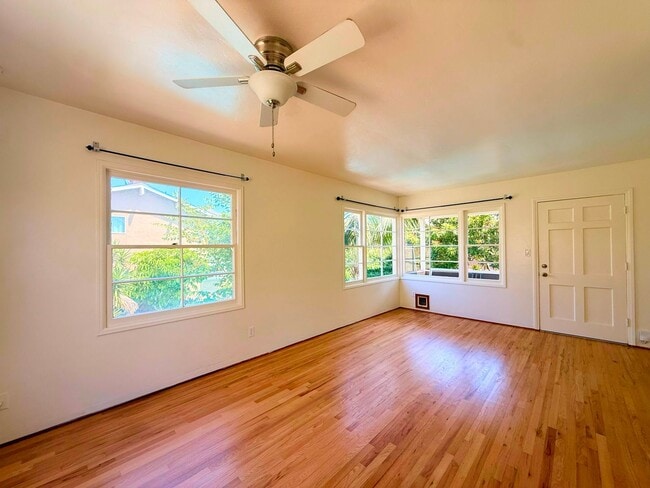 Building Photo - 4821 Del Mar Ave Unit 4821 Del Mar Ave