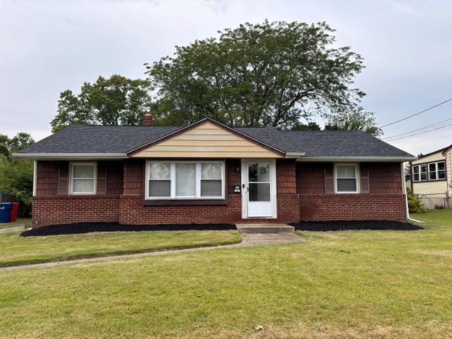 Photo - 818 Willow Way House