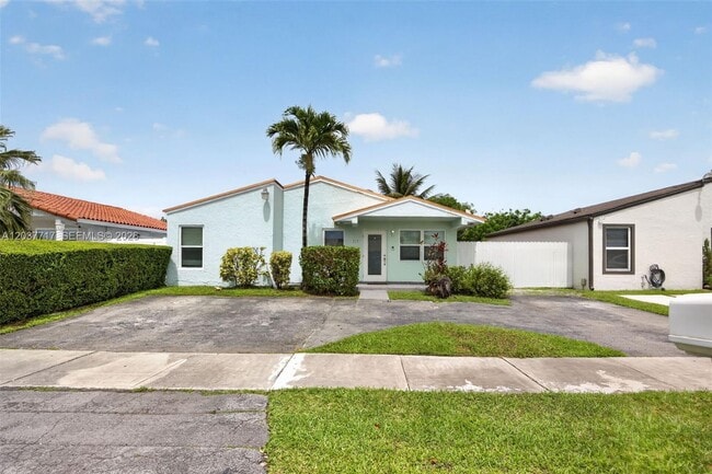 Photo - 313 NW 132nd Pl