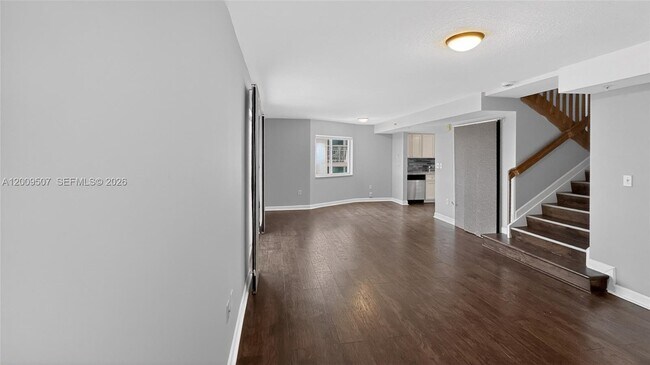 Photo - 280 SW 20th Rd Unit 904