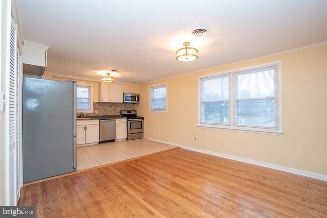 Photo - 15 Cranbury Rd Unit 1