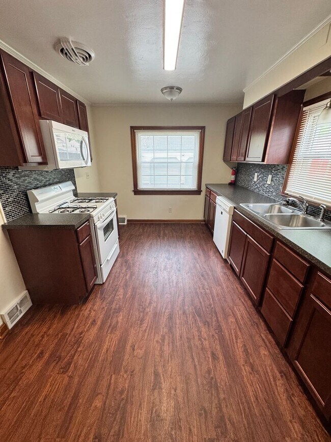 Photo - 212 E Kline St