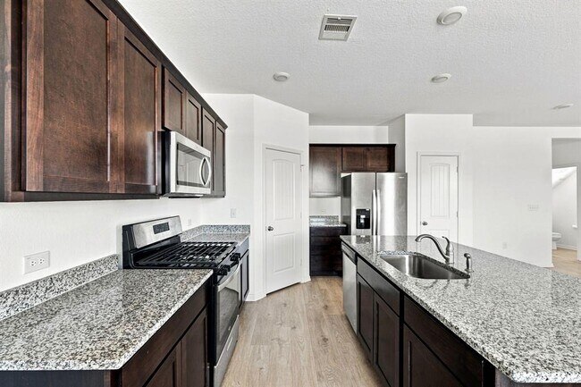 Photo - 429 Brody Ln