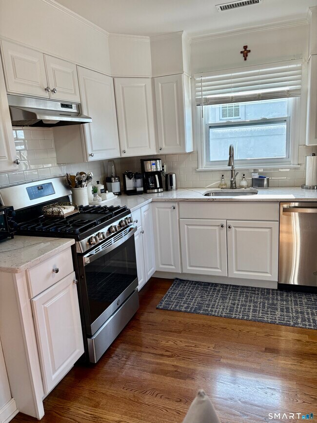 Photo - 27 High St Unit B