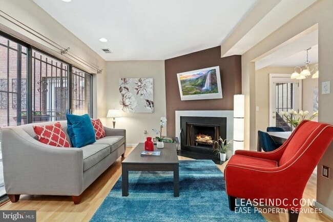 Photo - 1435 Corcoran St NW Unidad #5