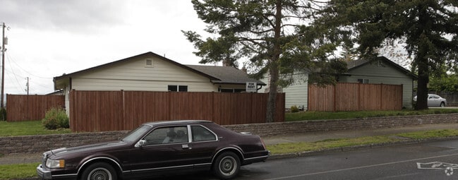 Foto principal - 3300 Kauffman Ave