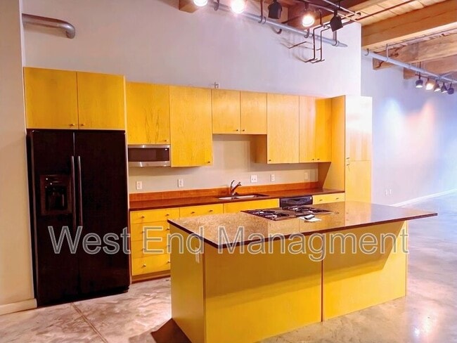 901 Washington Ave Unit 301