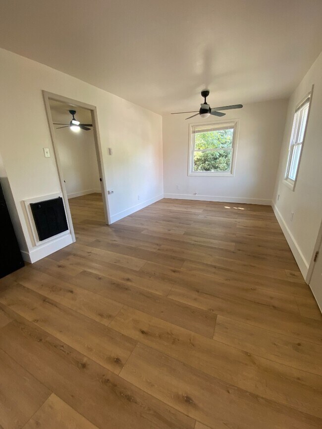 Photo - 120D Bellerive Blvd Unit D