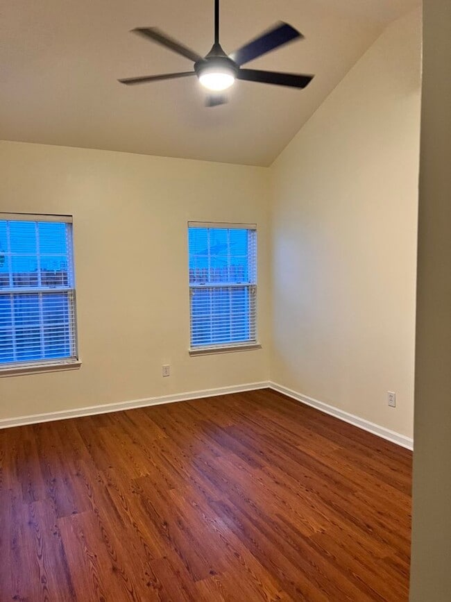 Photo - Hardison Hills 1 Level condo Unidad 124