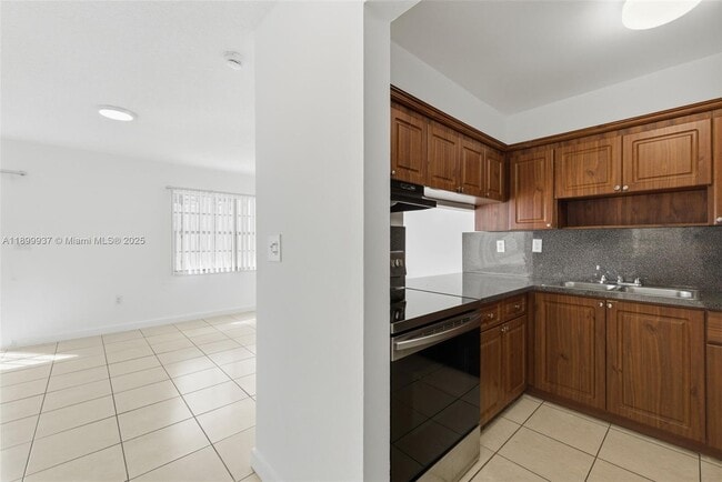 Photo - 624 NW 11th St