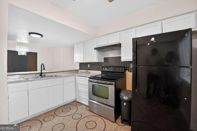 Photo - 6071 Regent Manor