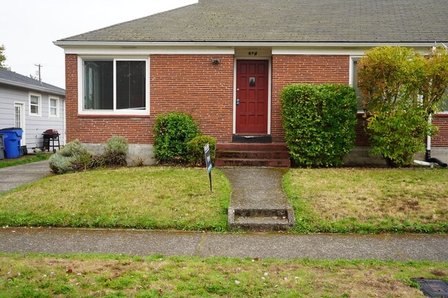 Building Photo - r614beechstduplexv Unit 614