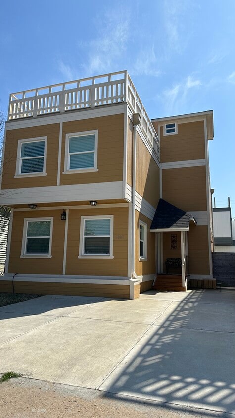 Photo - 4009 Avenue N 1/2 (Galveston, TX)